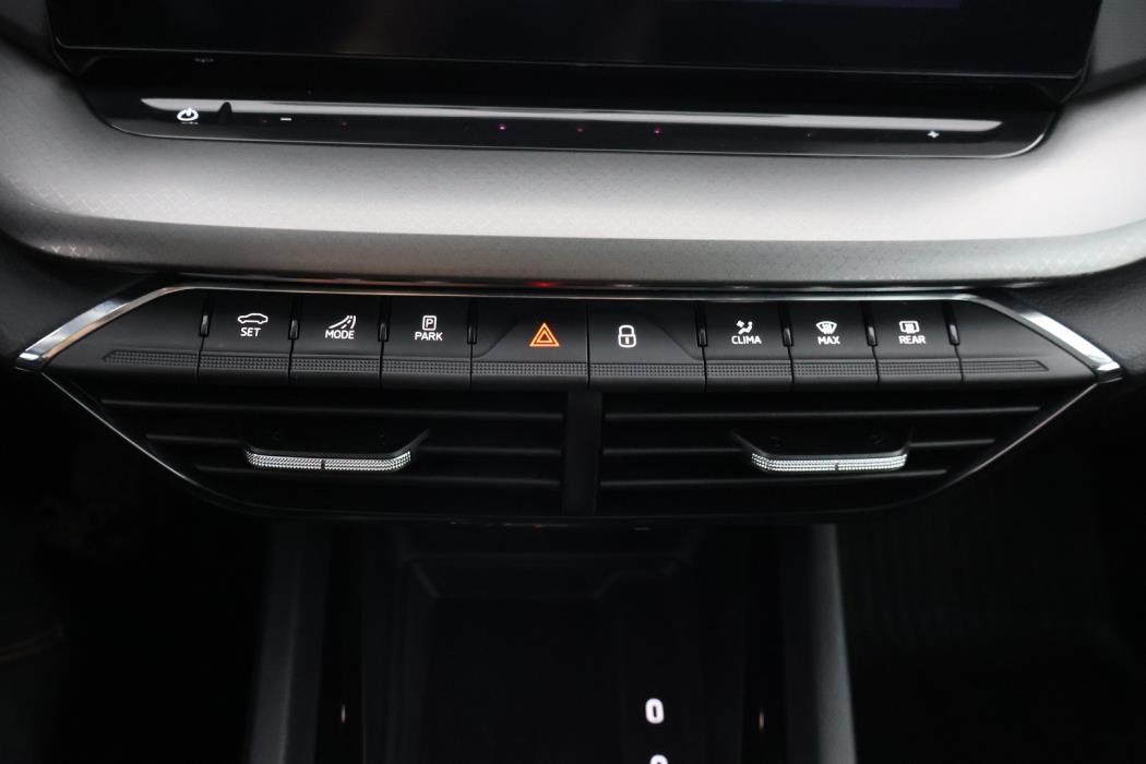 SKODA Octavia 2024