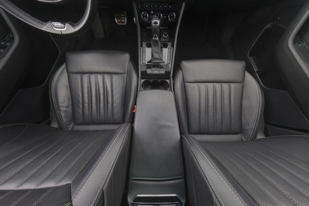 SKODA Superb 2023