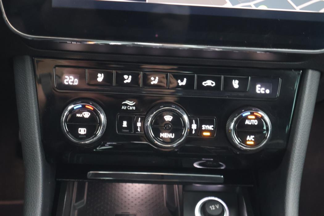 SKODA Superb 2023
