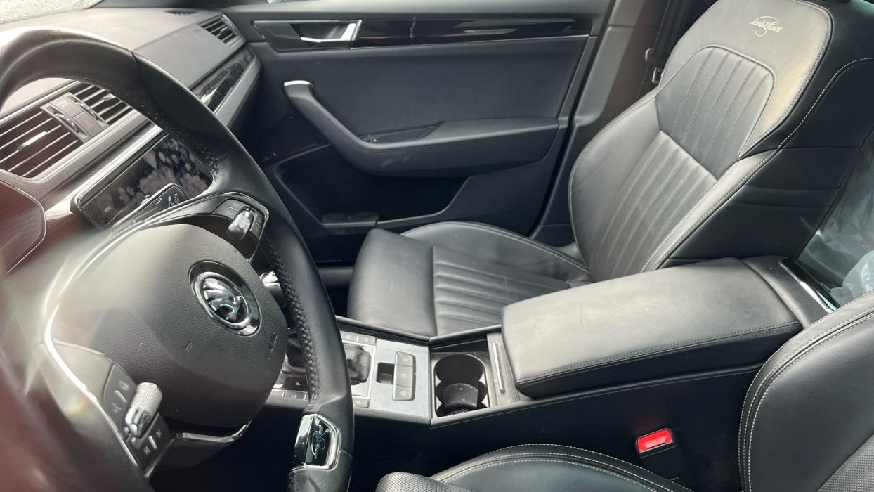 SKODA Superb 2023