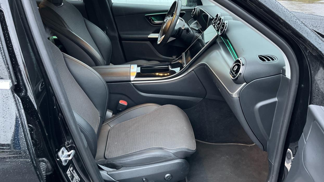 MERCEDES-BENZ GLC 2024