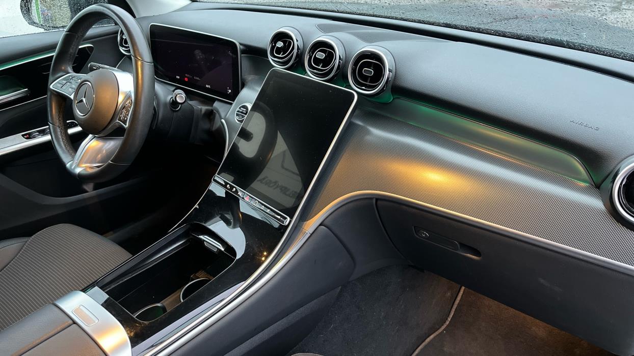 MERCEDES-BENZ GLC 2024