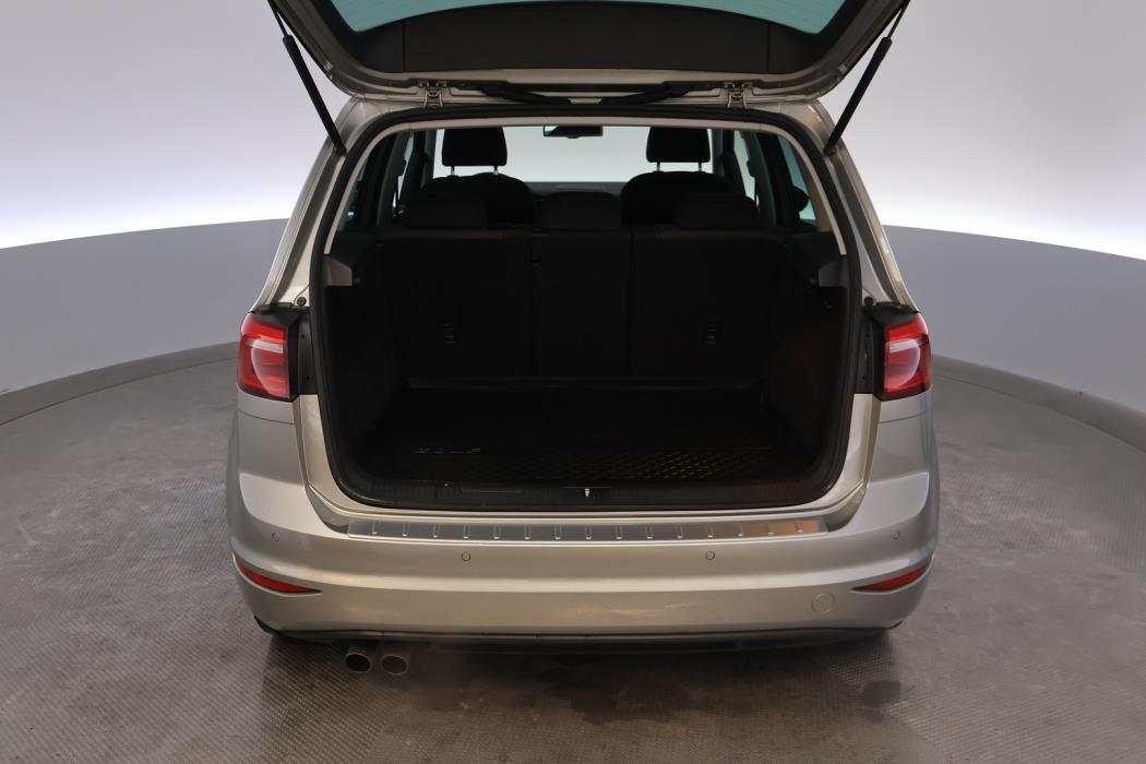 VOLKSWAGEN Golf Sportsvan 2016