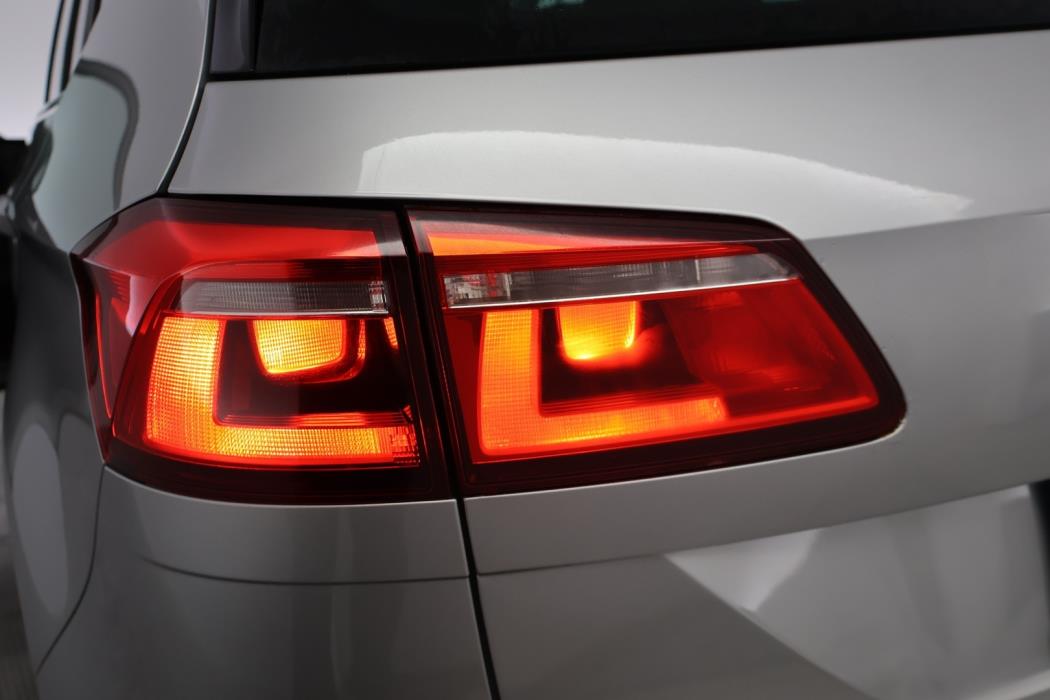 VOLKSWAGEN Golf Sportsvan 2016