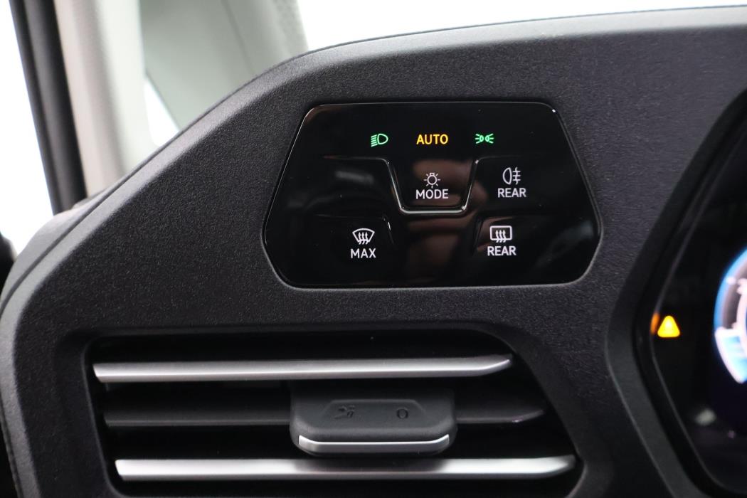 VOLKSWAGEN Caddy Maxi 2025