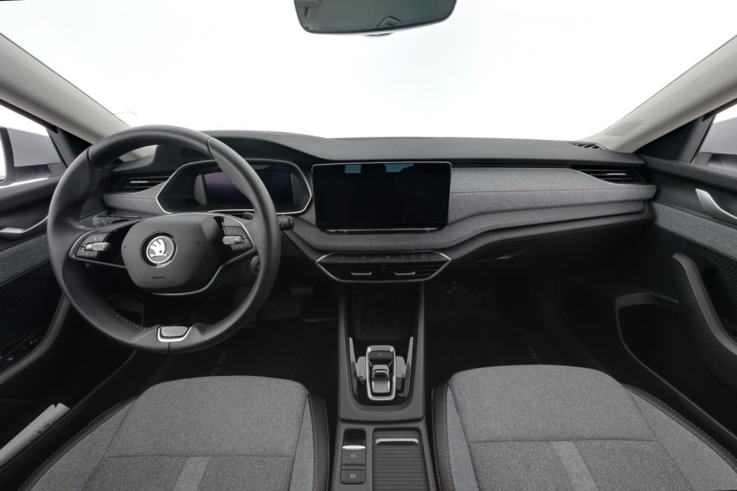 SKODA OCTAVIA 2025