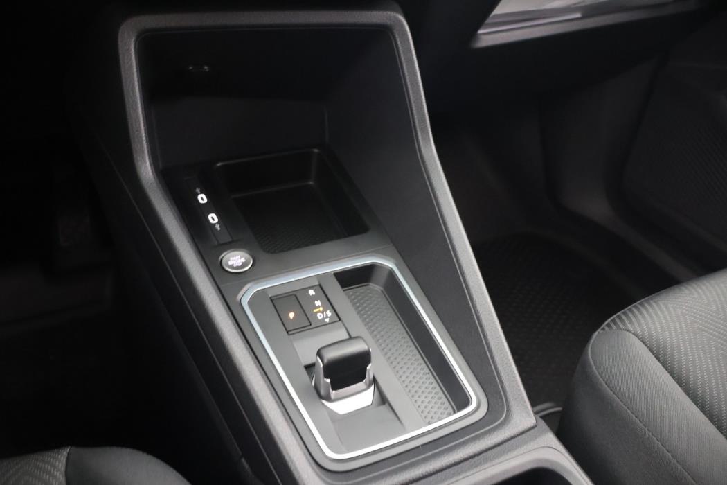 FORD TRANSIT CONNECT 2025