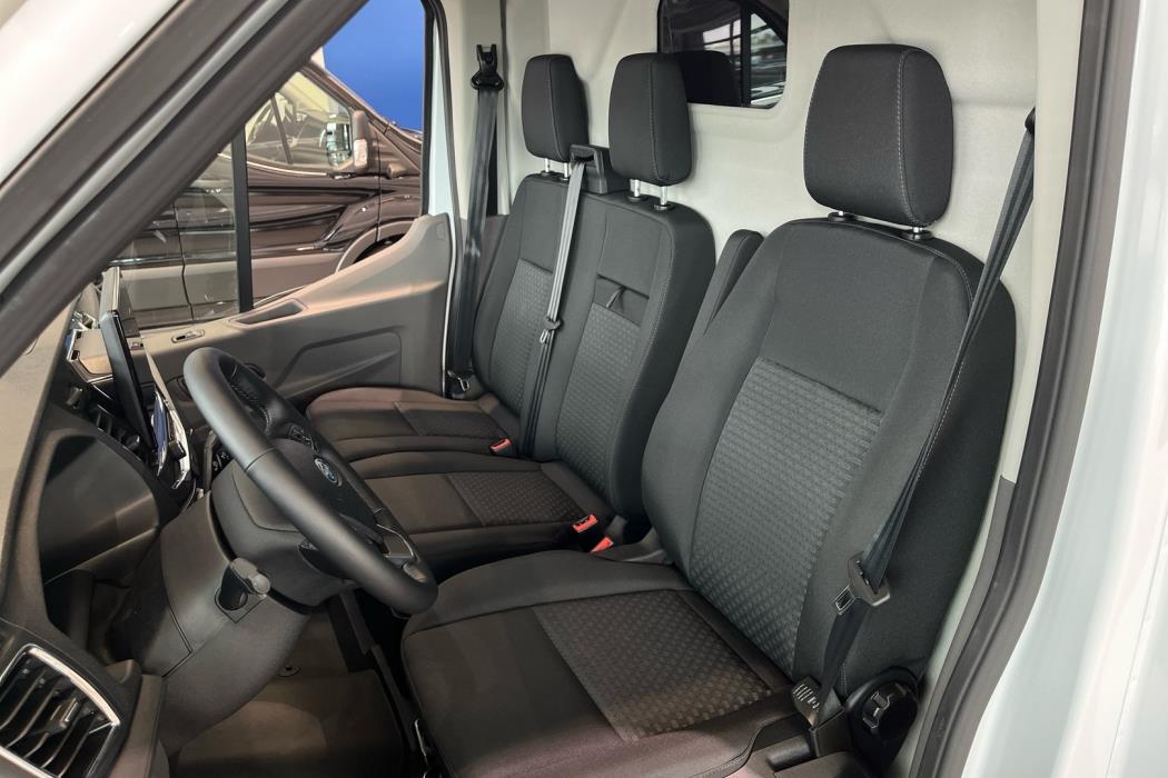 FORD TRANSIT 2025