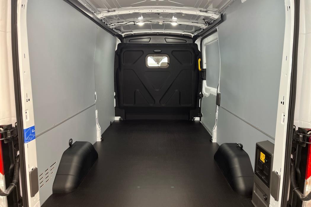 FORD TRANSIT 2025