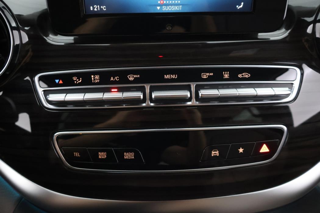 MERCEDES-BENZ V 2022