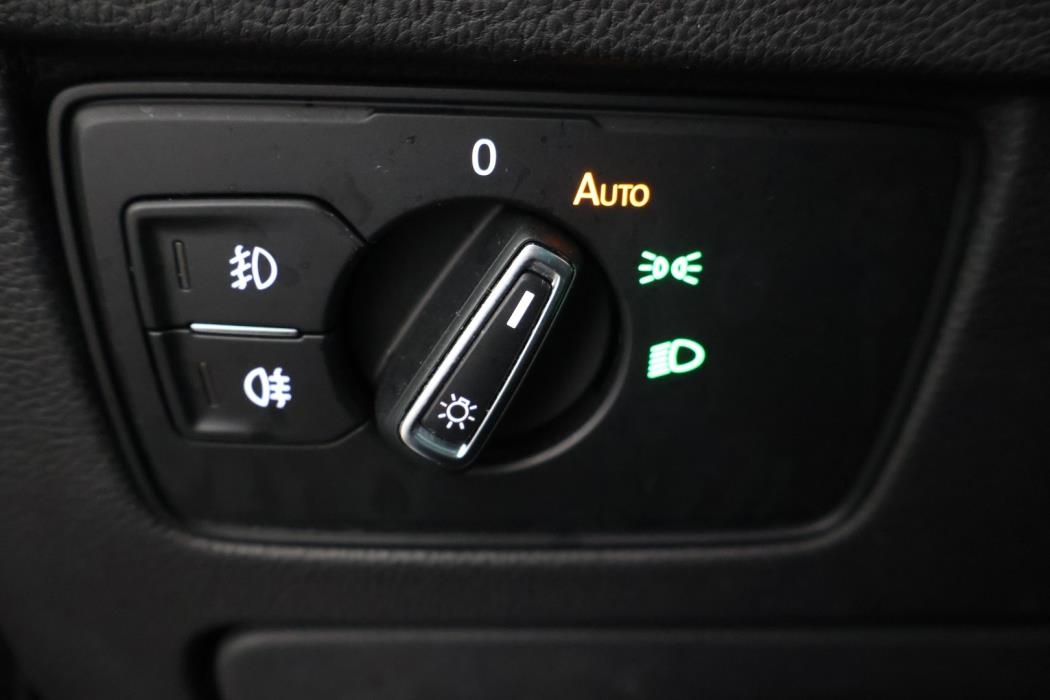 VOLKSWAGEN Passat 2023