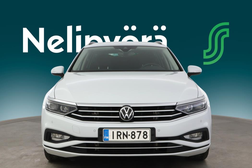 VOLKSWAGEN Passat 2023