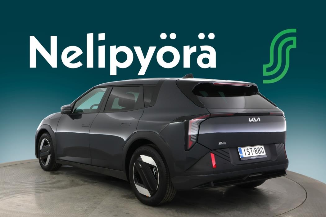 KIA EV4 2026