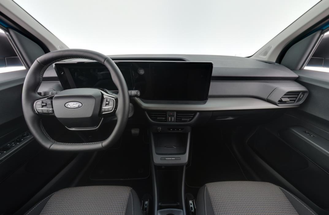 FORD TOURNEO COURIER 2025