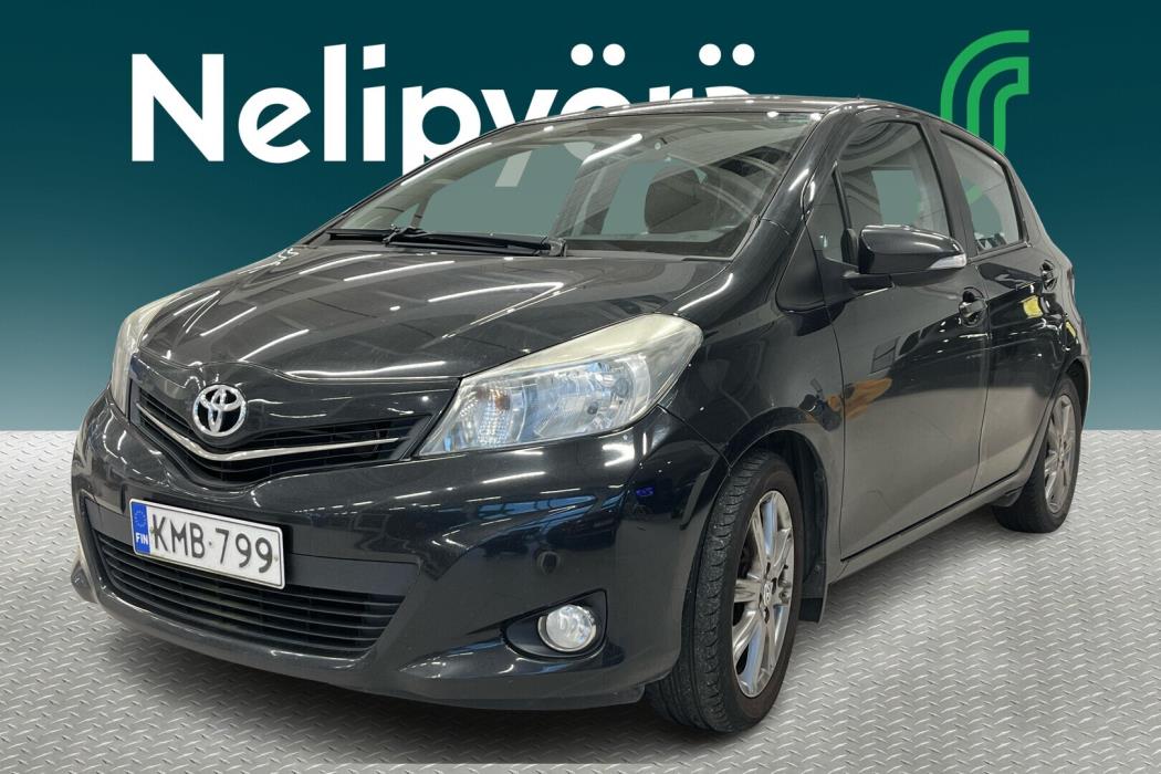 TOYOTA Yaris 2012