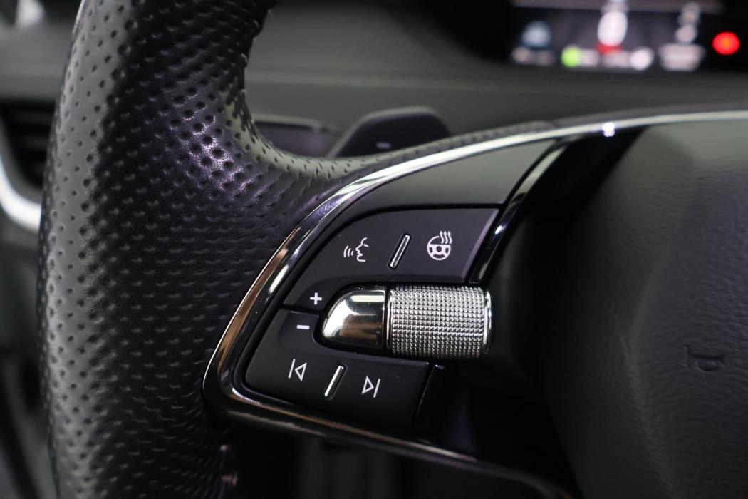 SKODA Enyaq 2023