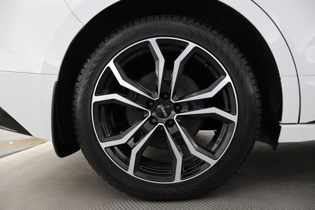 SKODA Enyaq 2023