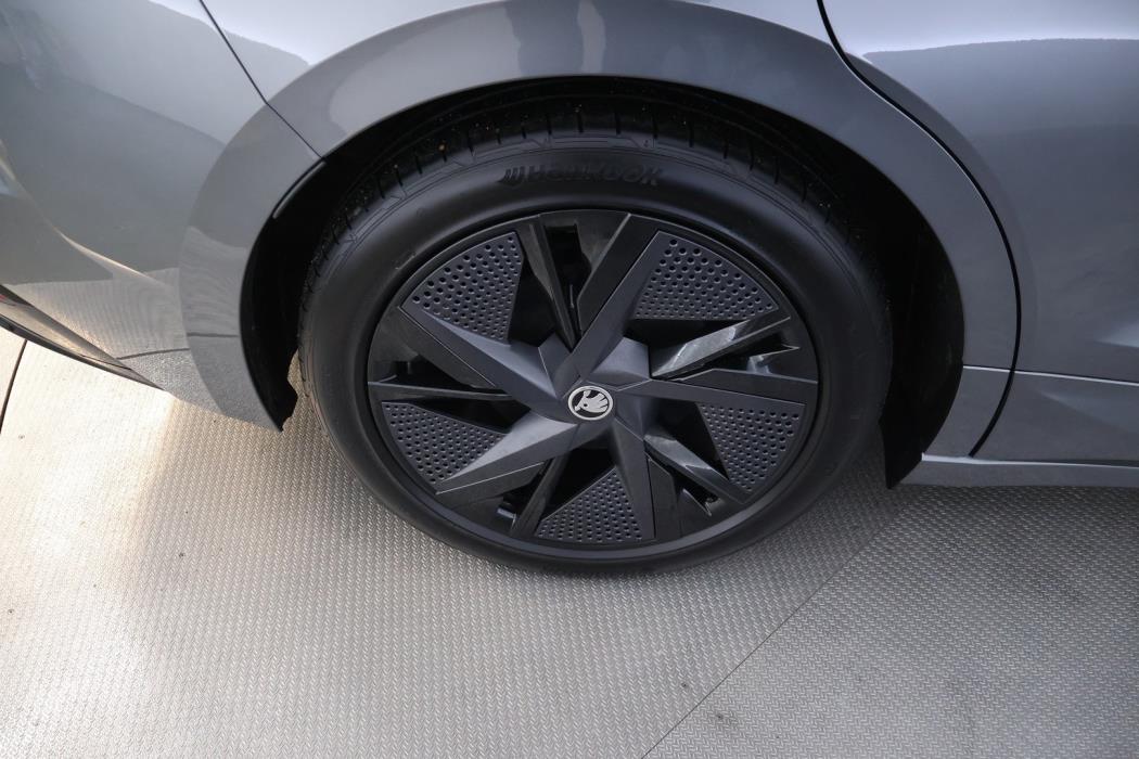 SKODA Enyaq 2024