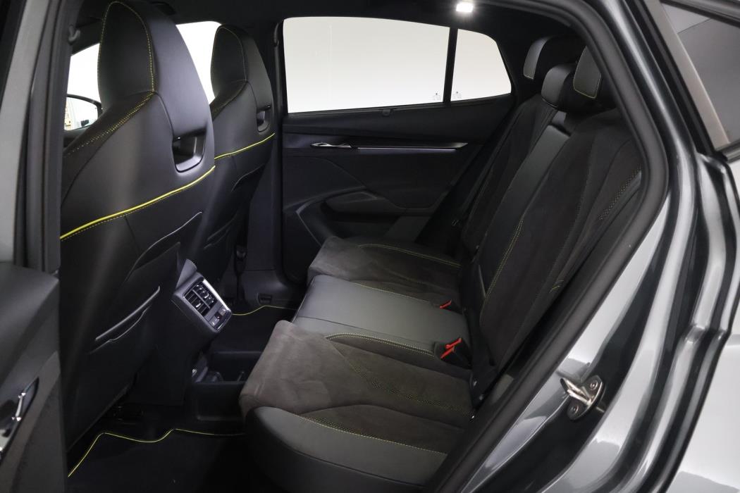 SKODA Enyaq 2024
