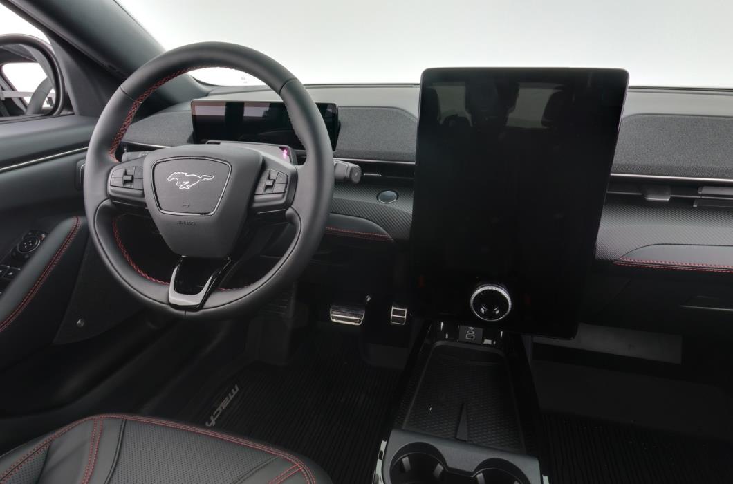 FORD Mustang Mach-E 2025