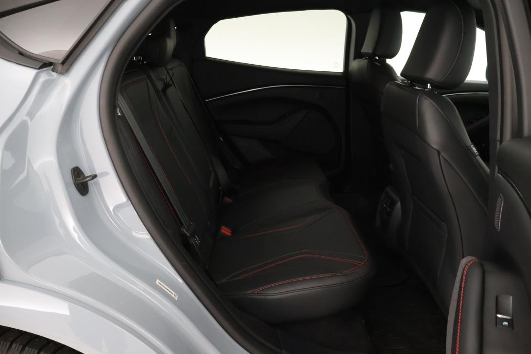 FORD Mustang Mach-E 2025