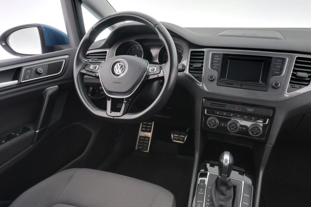 VOLKSWAGEN Golf Sportsvan 2016
