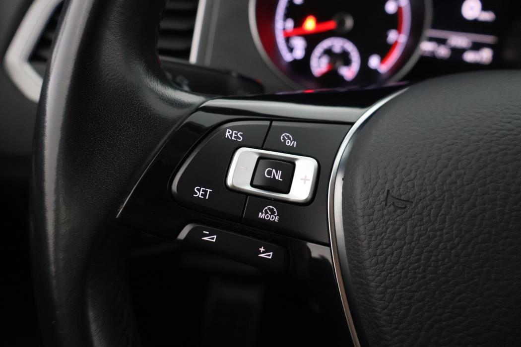 VOLKSWAGEN Golf Sportsvan 2016