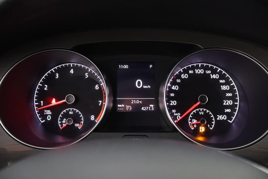 VOLKSWAGEN Golf Sportsvan 2016