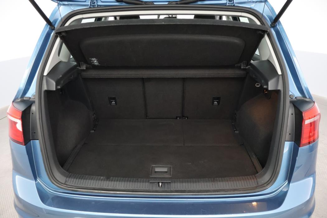 VOLKSWAGEN Golf Sportsvan 2016