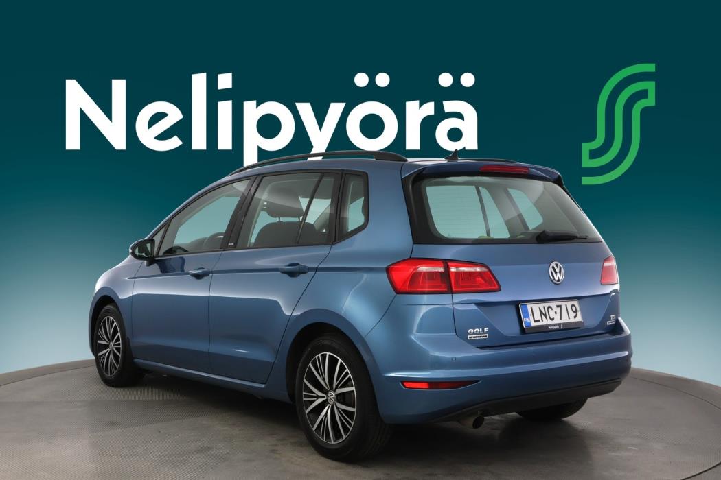 VOLKSWAGEN Golf Sportsvan 2016