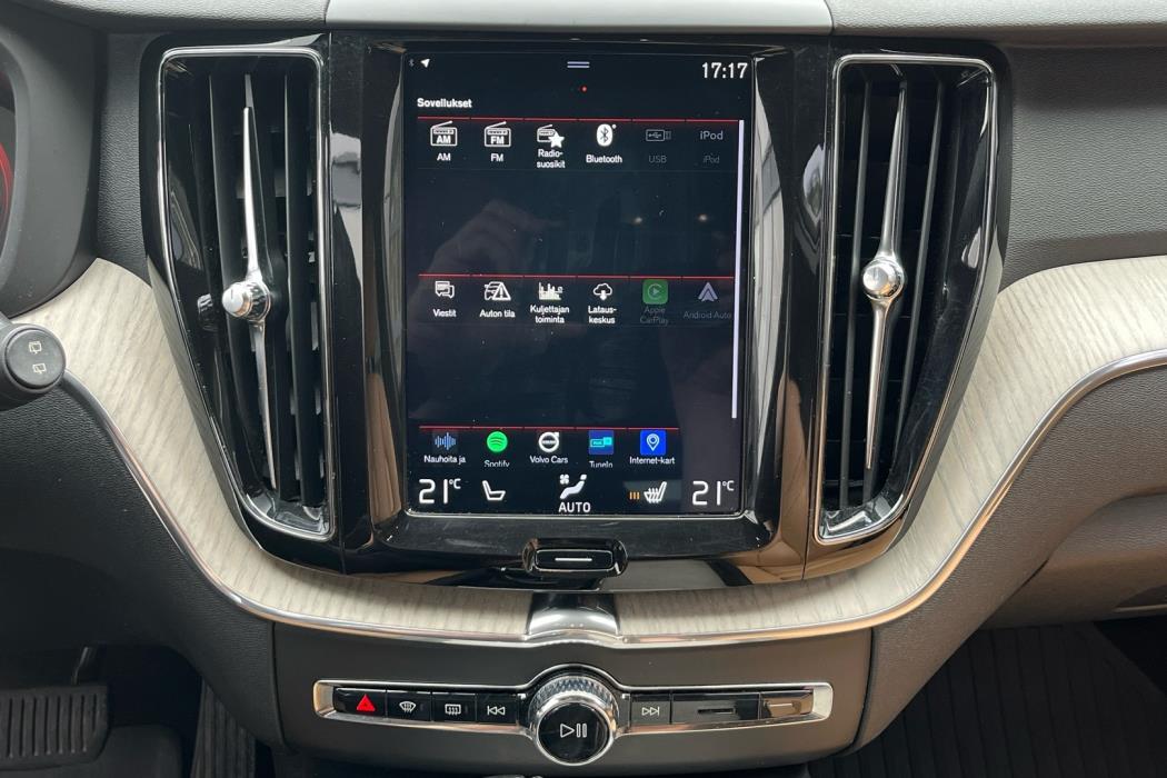 VOLVO XC60 2018