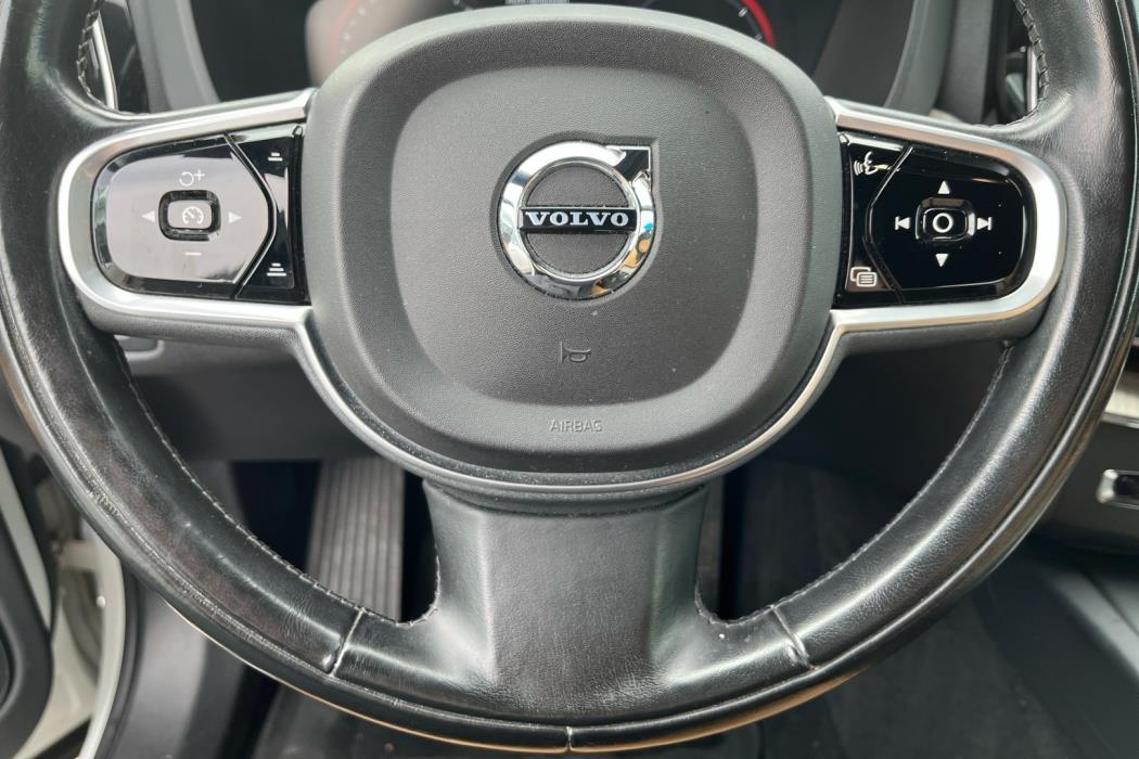 VOLVO XC60 2018