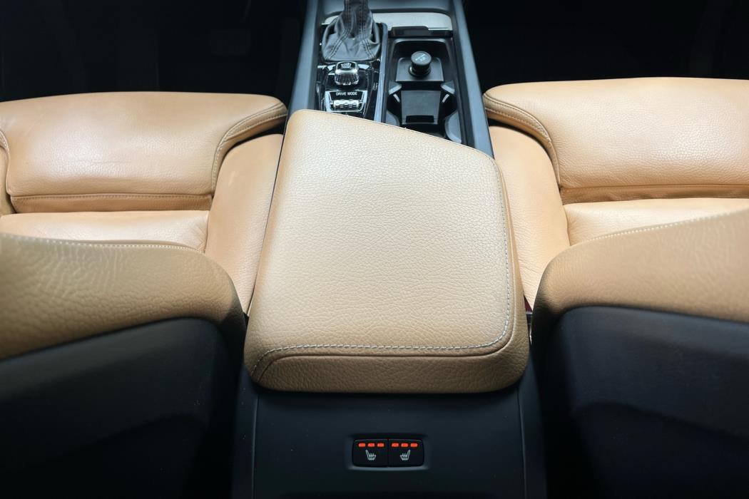 VOLVO XC60 2018