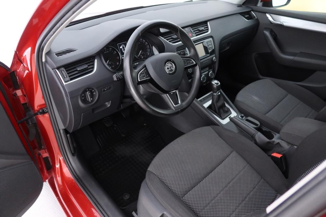 SKODA Octavia 2016
