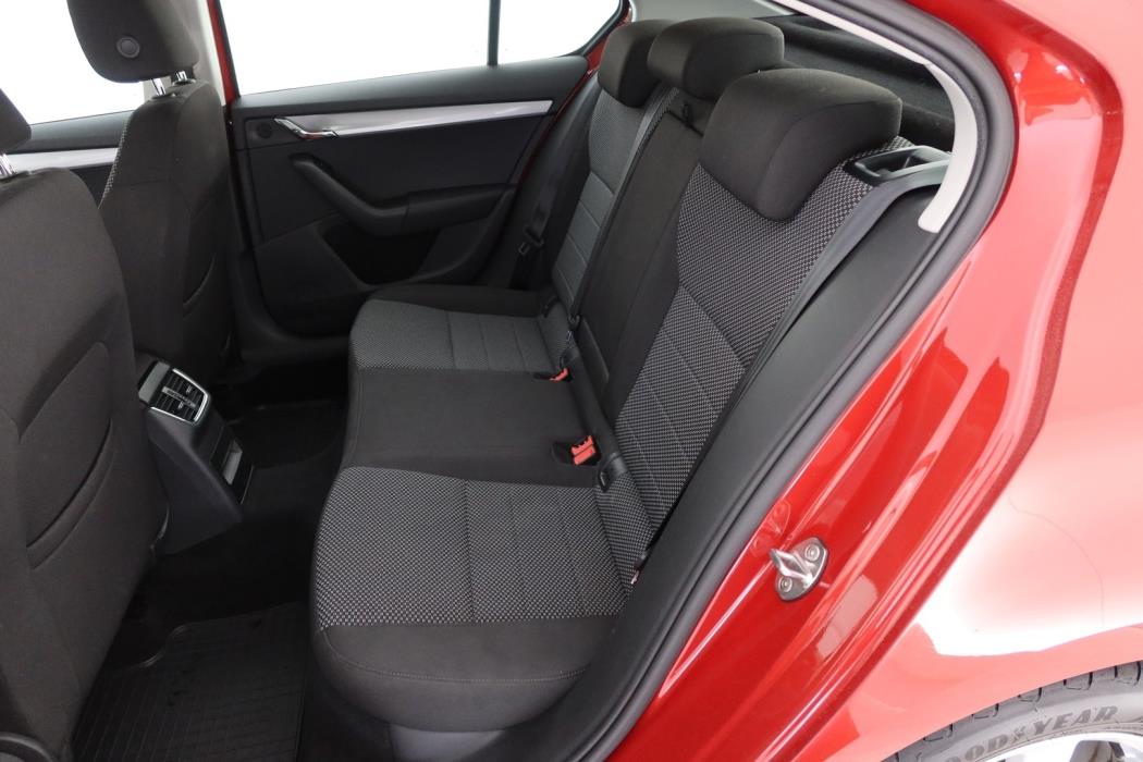 SKODA Octavia 2016