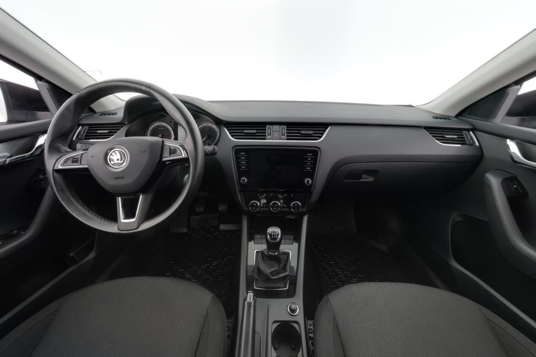 SKODA OCTAVIA 2019