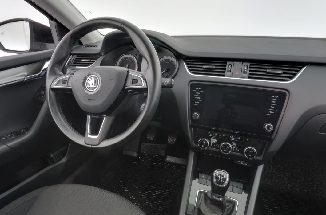 SKODA OCTAVIA 2019