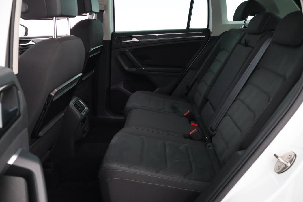 VOLKSWAGEN Tiguan 2016