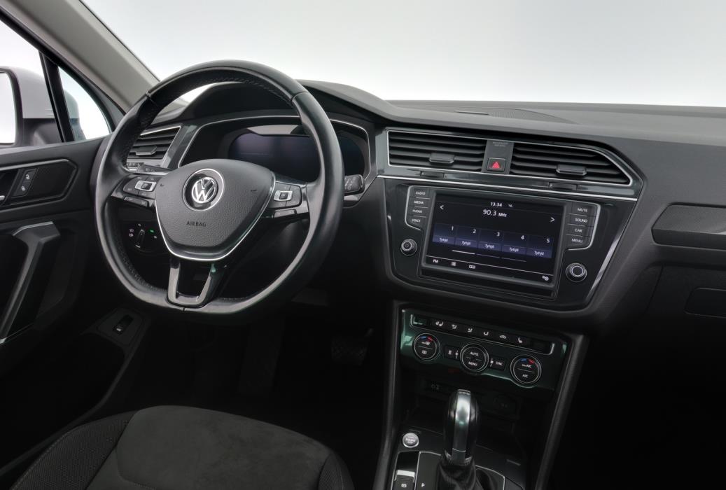 VOLKSWAGEN Tiguan 2016