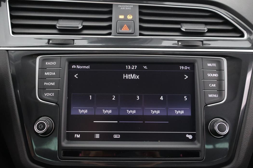 VOLKSWAGEN Tiguan 2016