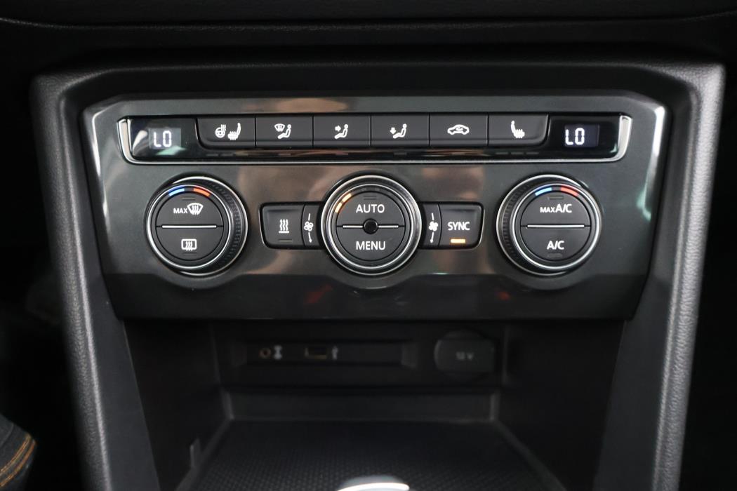 VOLKSWAGEN Tiguan 2016