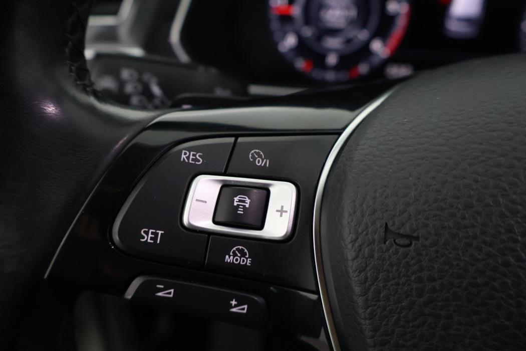 VOLKSWAGEN Tiguan 2016