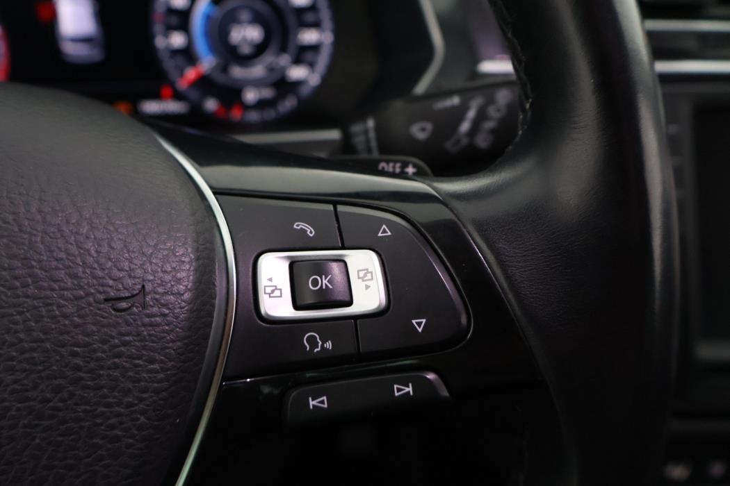 VOLKSWAGEN Tiguan 2016