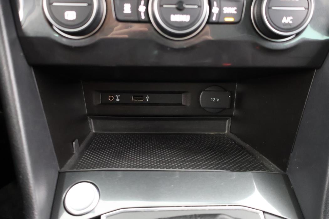 VOLKSWAGEN Tiguan 2016