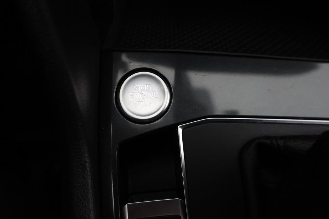 VOLKSWAGEN Tiguan 2016