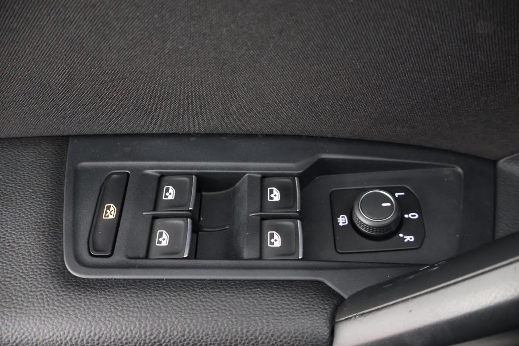 VOLKSWAGEN Tiguan 2016