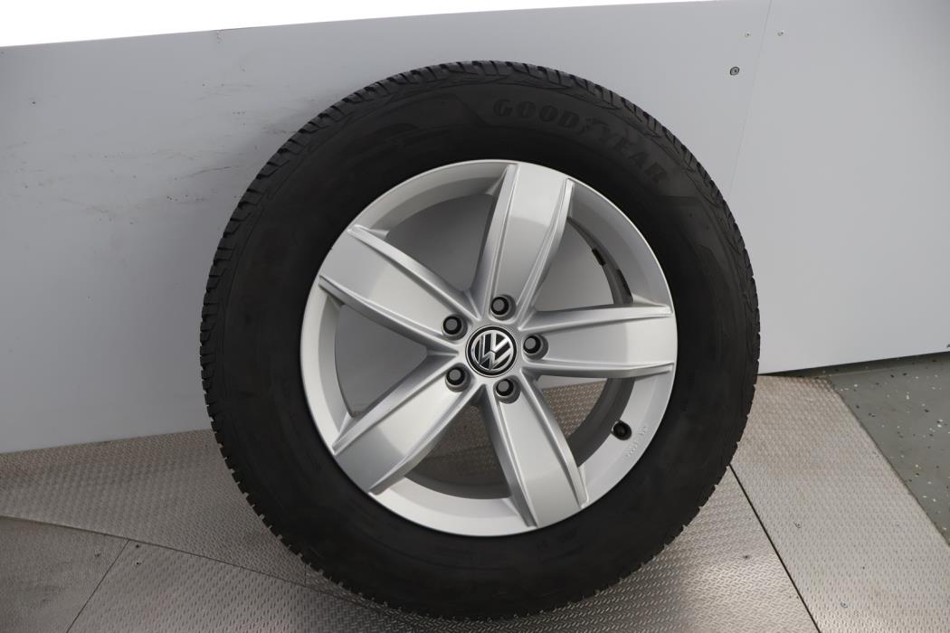 VOLKSWAGEN Tiguan 2016