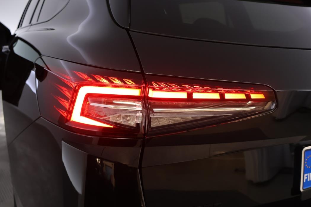 SKODA SUPERB 2026