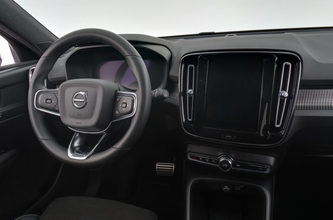 VOLVO XC40 2022
