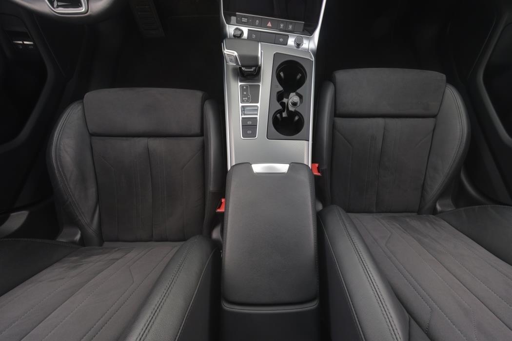 AUDI A6 2023
